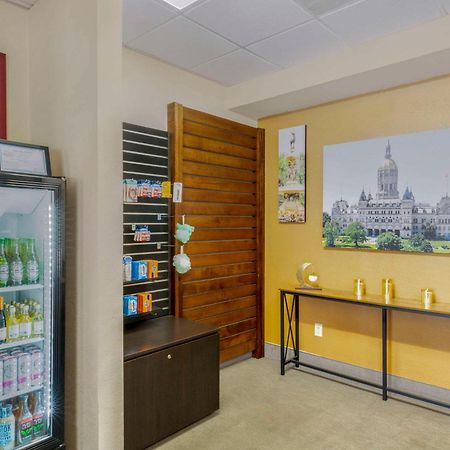 The Capitol Hotel Хартфорд Екстериор снимка