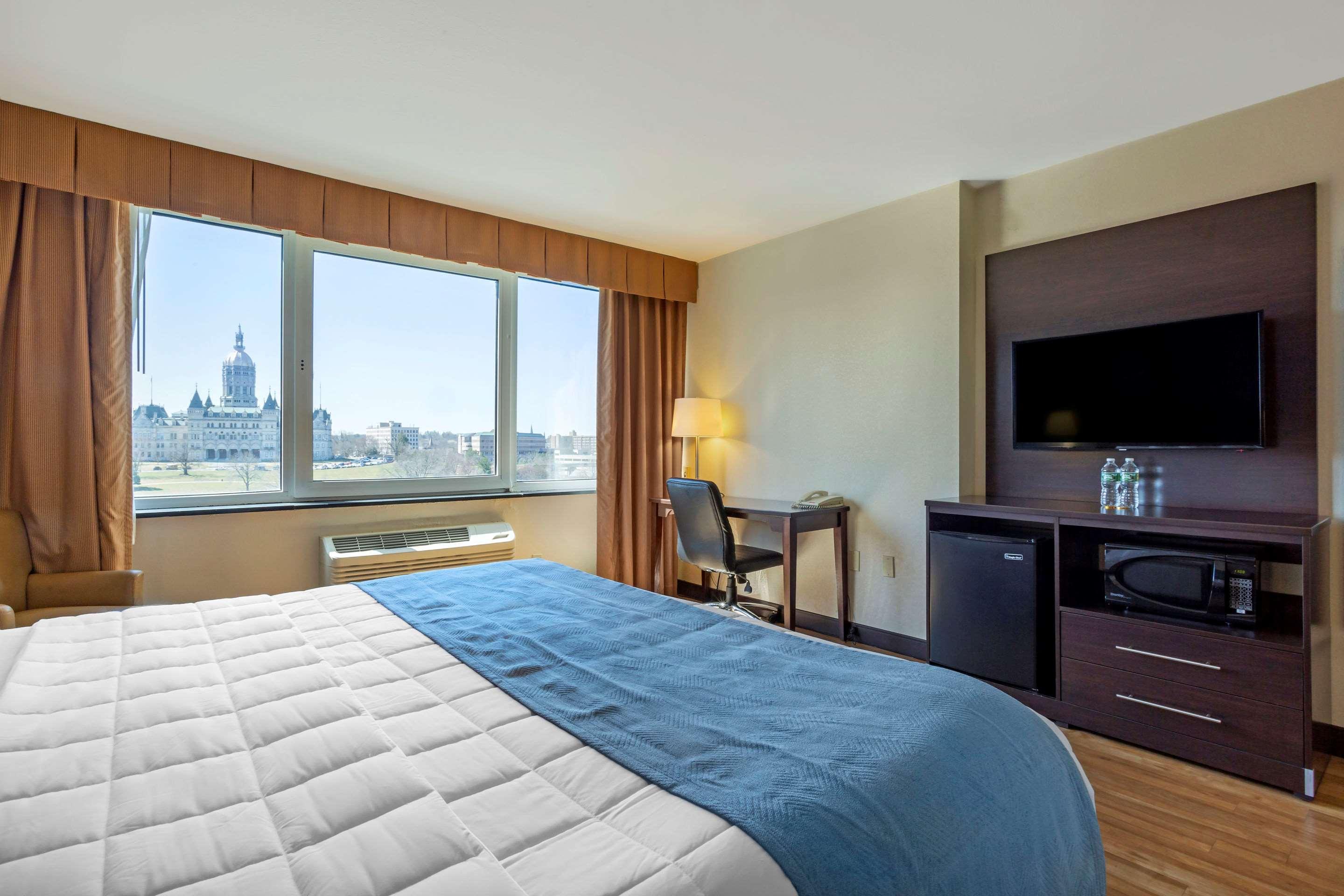 The Capitol Hotel Хартфорд Екстериор снимка