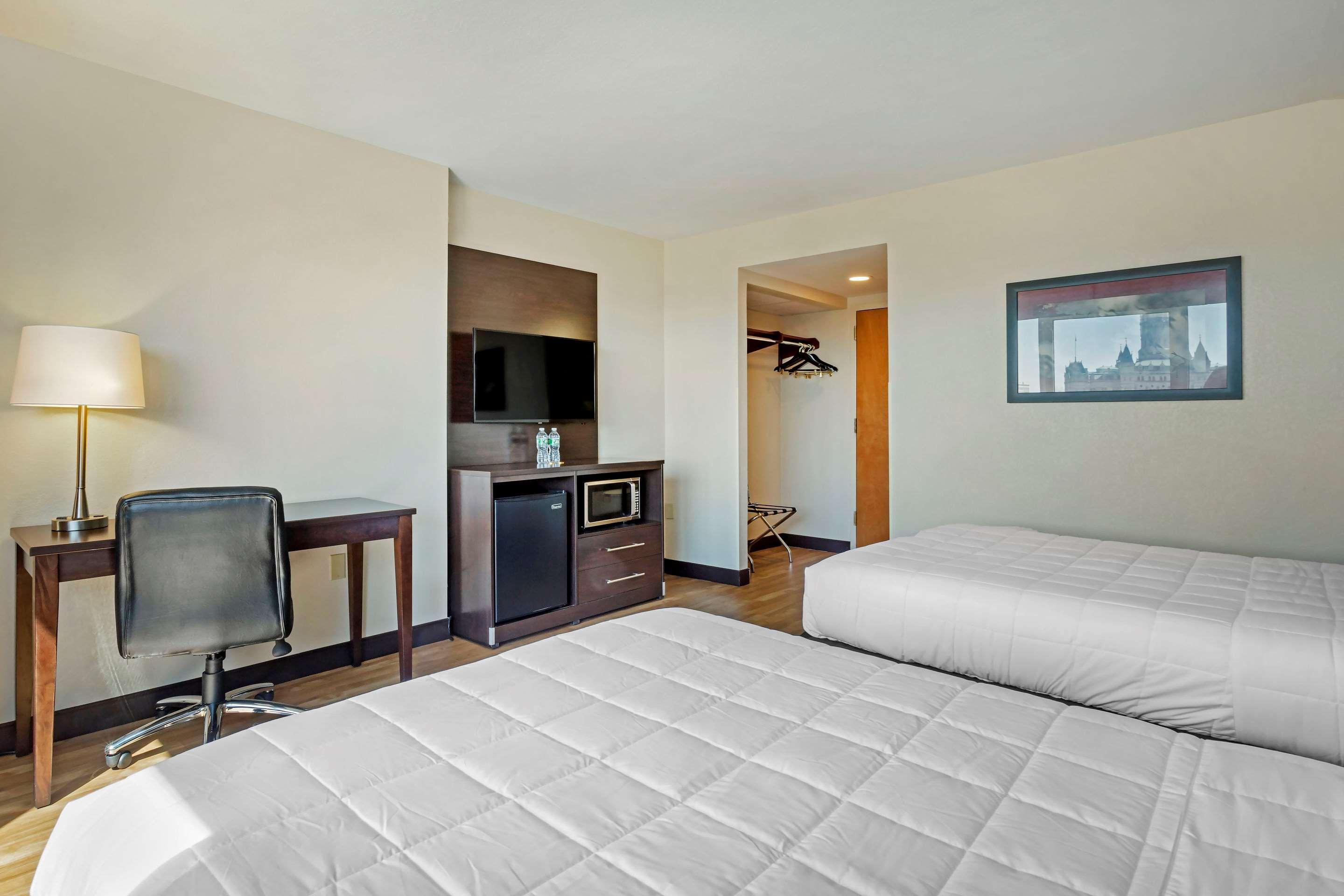 The Capitol Hotel Хартфорд Екстериор снимка