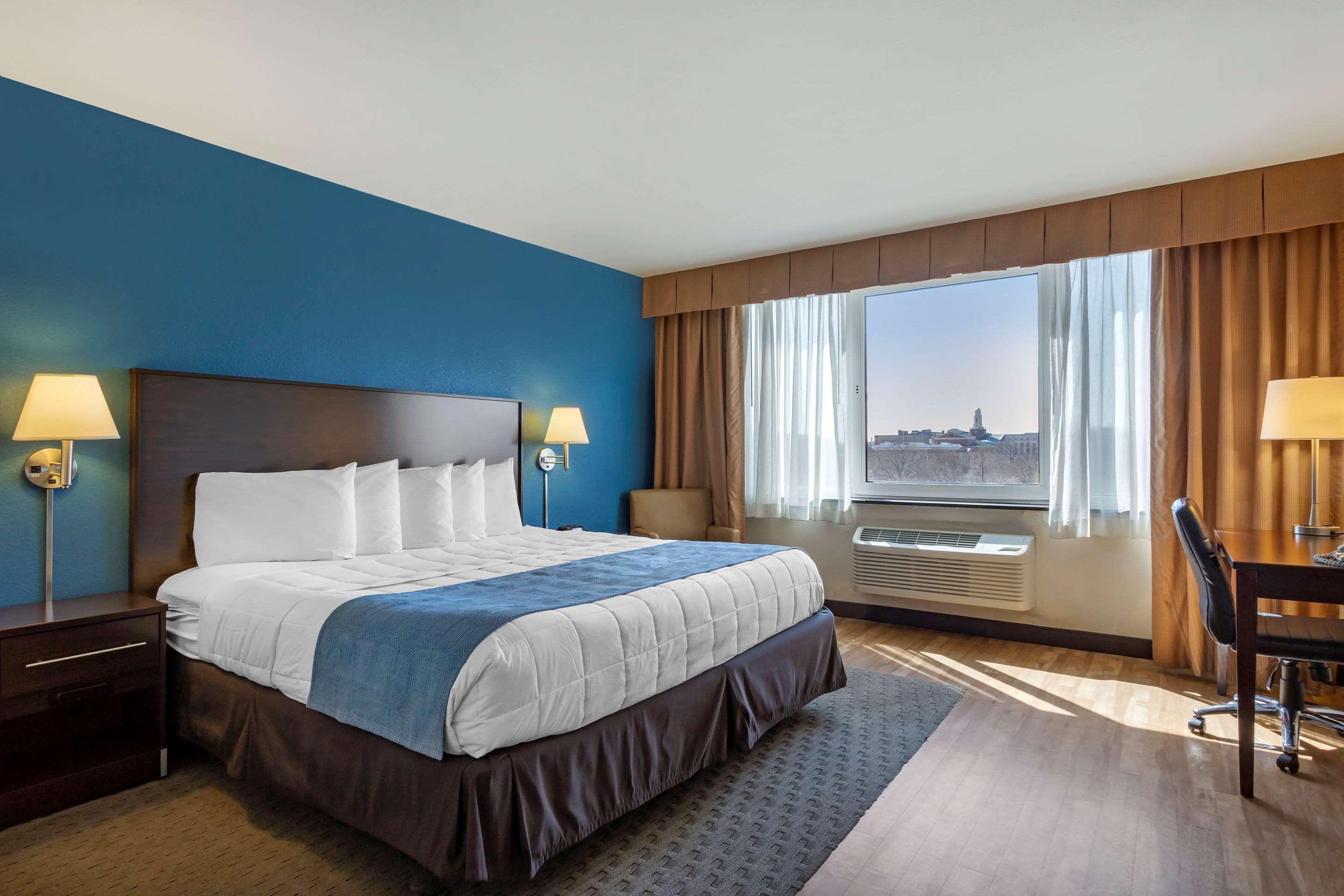 The Capitol Hotel Хартфорд Екстериор снимка