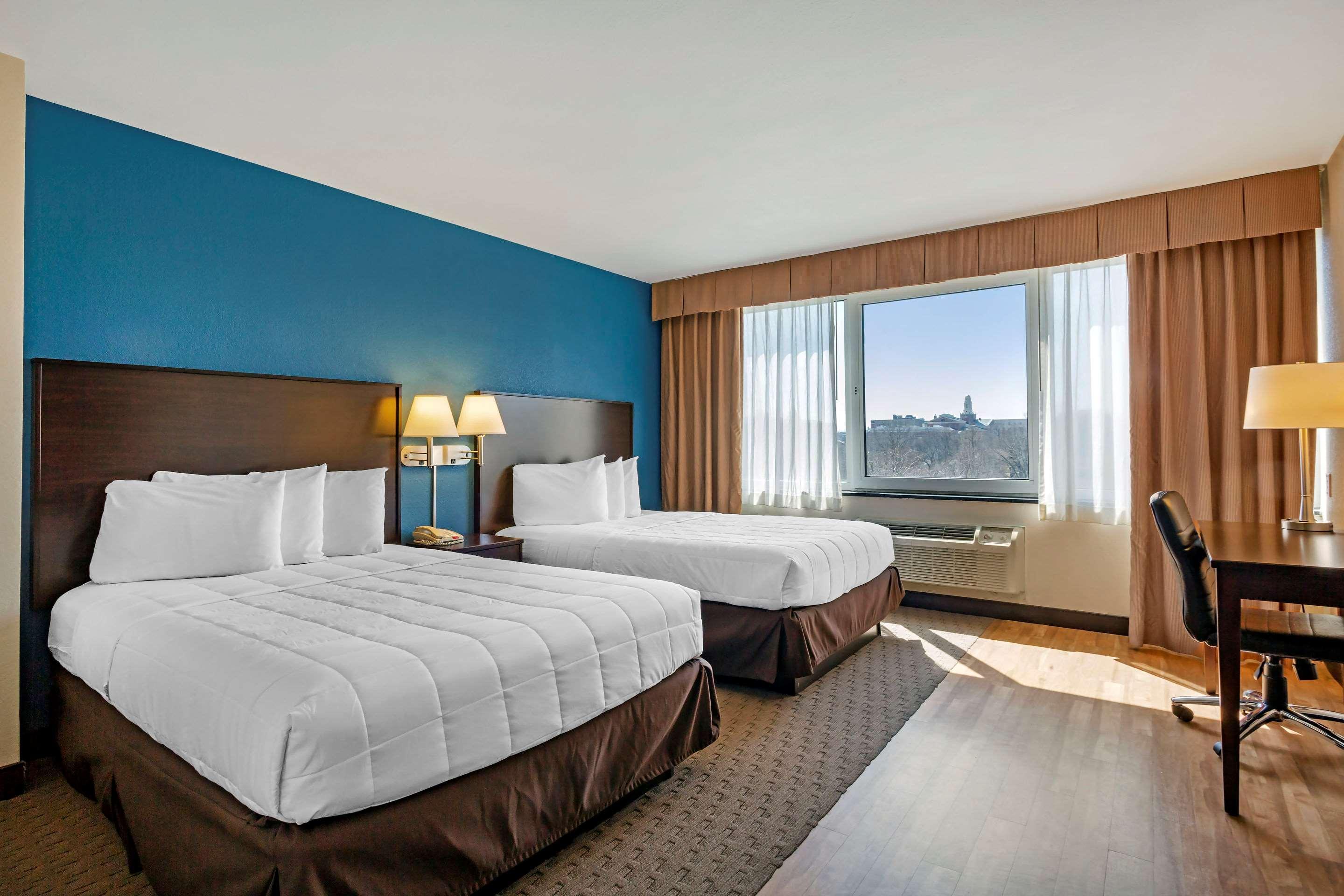 The Capitol Hotel Хартфорд Екстериор снимка