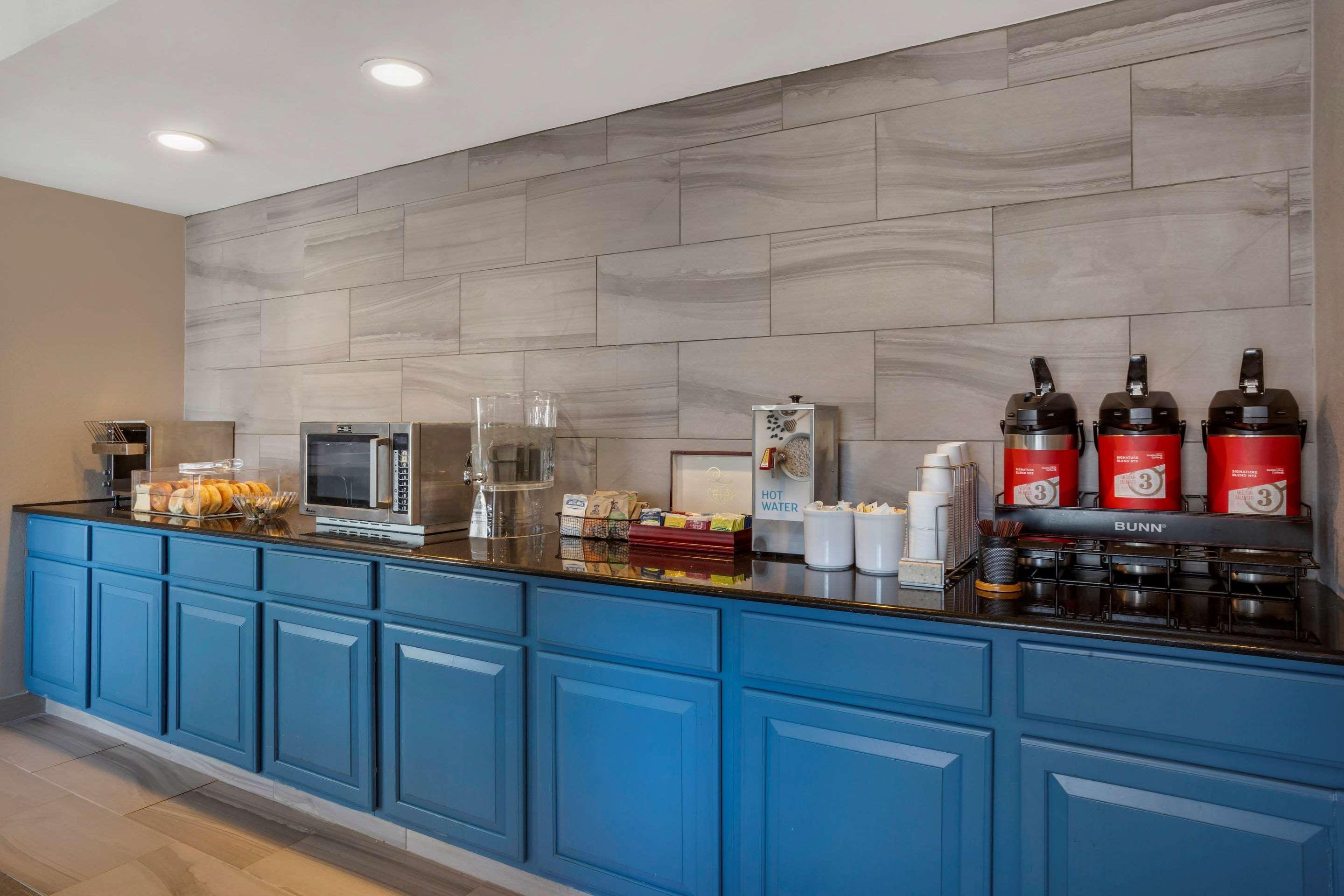 The Capitol Hotel Хартфорд Екстериор снимка