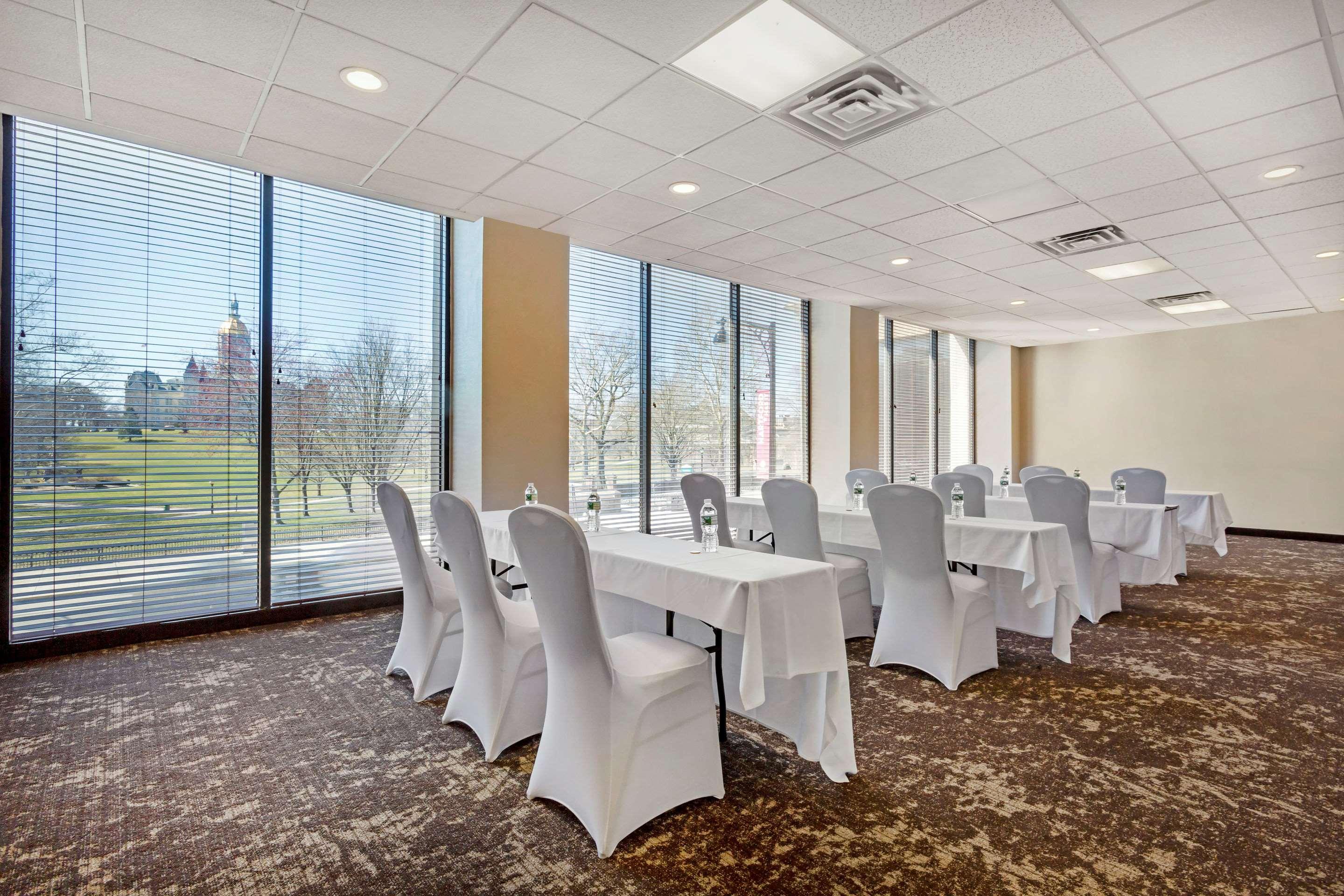 The Capitol Hotel Хартфорд Екстериор снимка